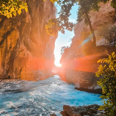 Portville 65 Luxurious In Portville Gocek 别墅 *